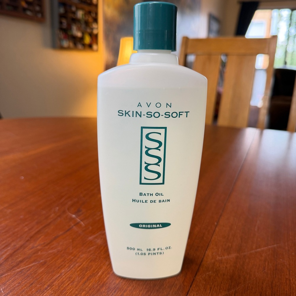 New Old Stock Avon Skin-So-Soft Original Bath Oil 16.9 fl oz Skincare Classic